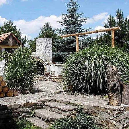 Muzeum Lesna:penzion A Camping Guest house *