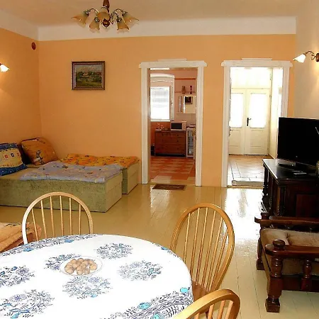 Muzeum Lesna:penzion A Camping