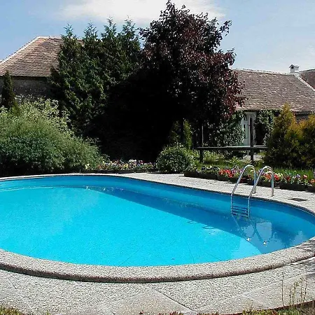 Guest house Muzeum Lesna:penzion A Camping