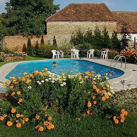 Guest house Muzeum Lesna:penzion A Camping