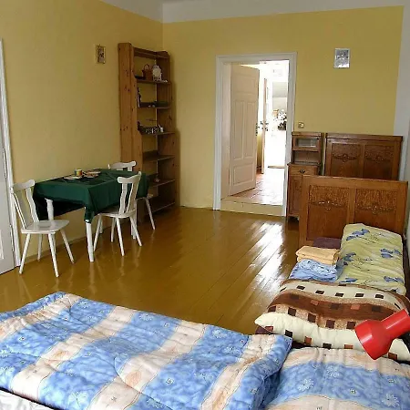 Muzeum Lesna:penzion A Camping Guest house *